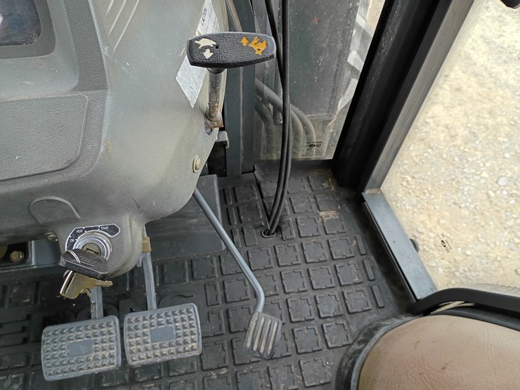 2006-kioti-dk65c-image-31