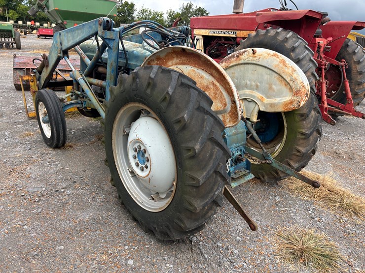 ford-4000-image-5