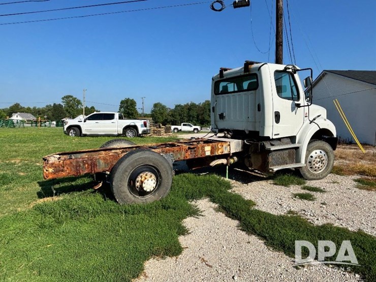 2011-freightliner-truck-(gp11247,-unit-115385)-image-4