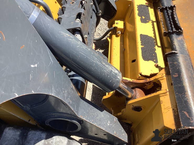 2021-deere-333g-image-15