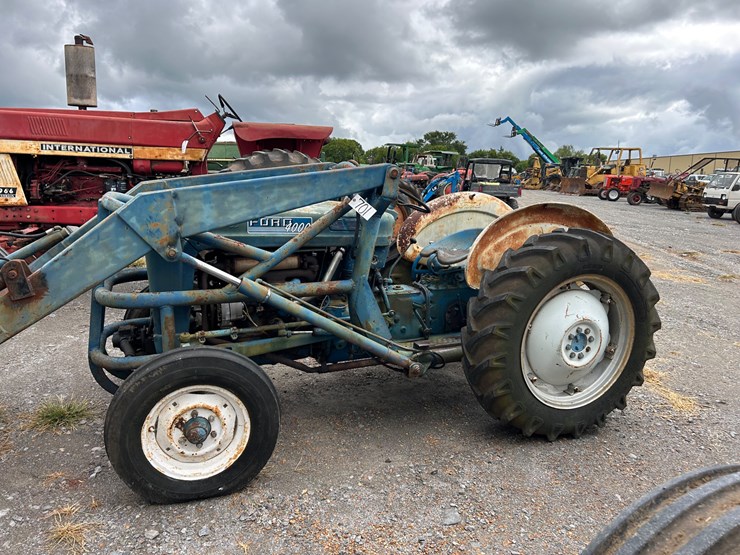 ford-4000-image-4