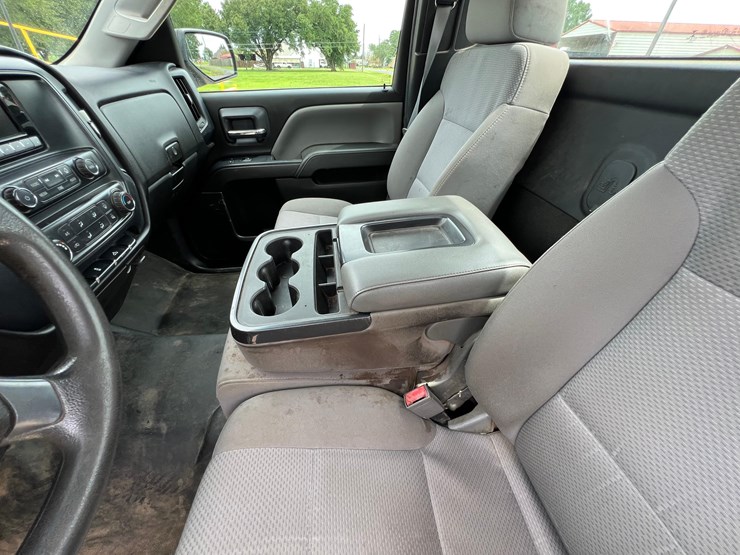 2015-chevrolet-silverado-2500hd-image-60