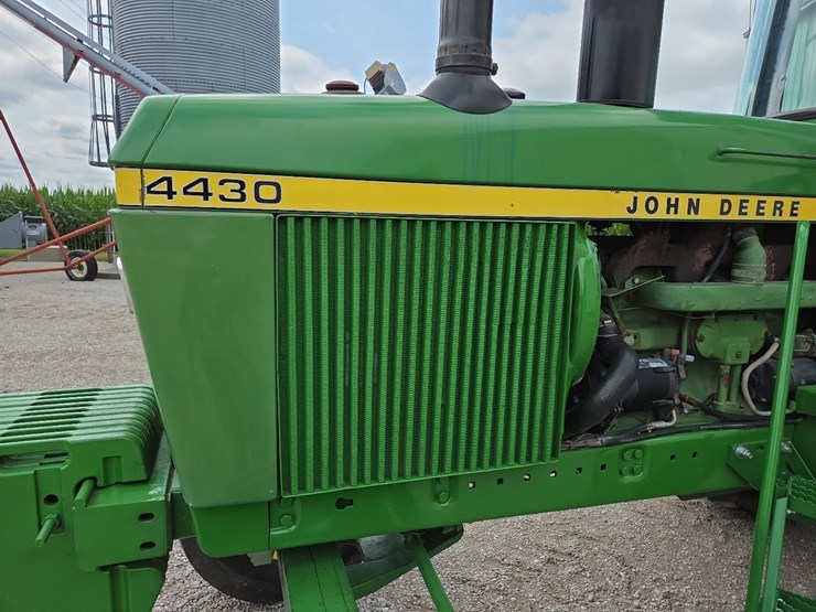 john-deere-4430-image-10