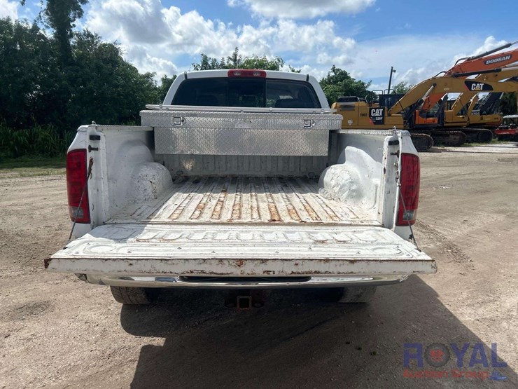 2004-dodge-ram-1500-image-21