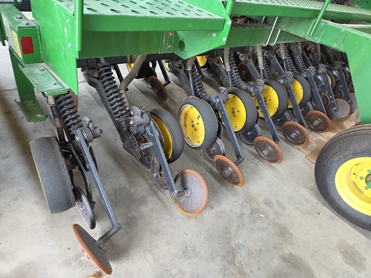 john-deere-750-image-14