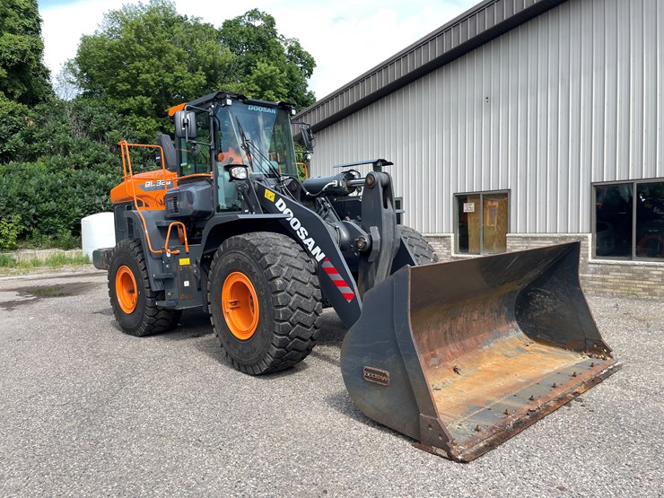 doosan-dl320-7-image-4