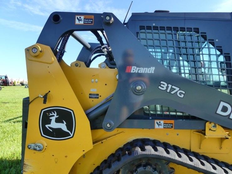 deere-317g-image-7