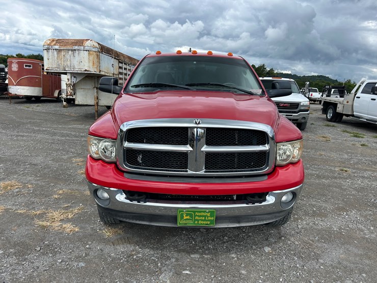 2004-dodge-ram-3500-image-5