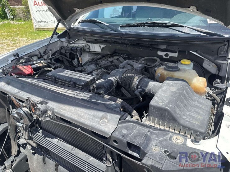 2014-ford-f150-xl-image-9