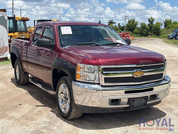 2013-chevrolet-silverado-1500-image-2