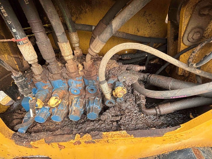 caterpillar-th407c-image-71