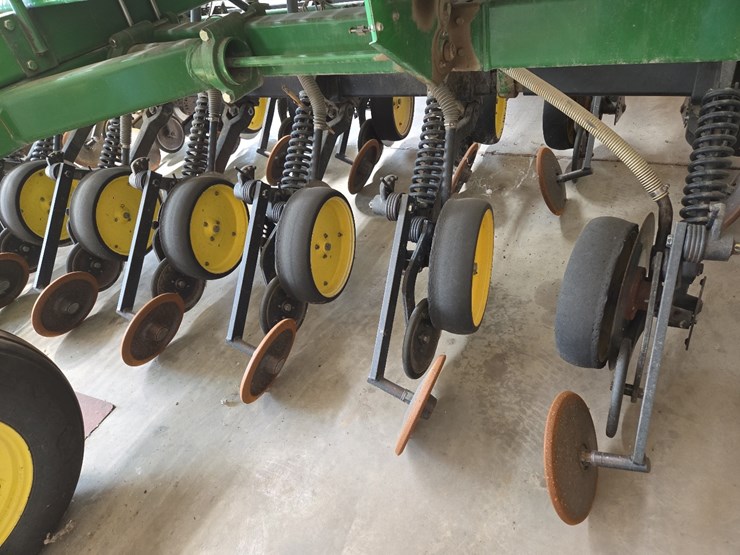 john-deere-750-image-19