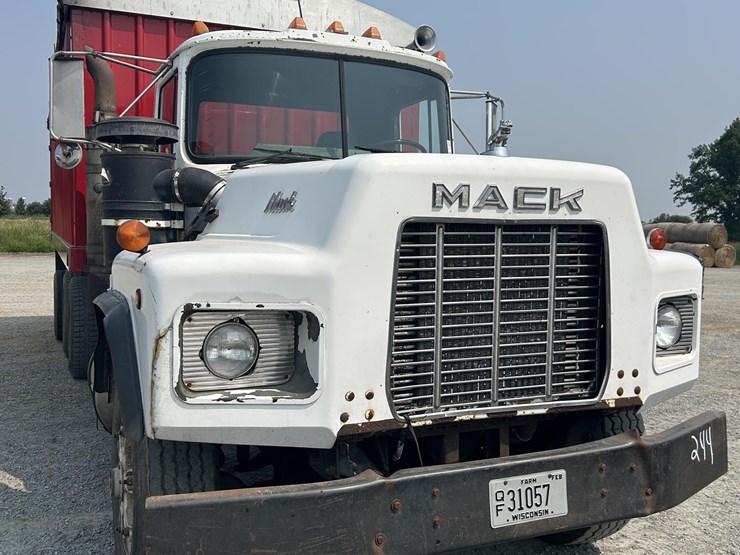 1991-mack-rb688s-image-2