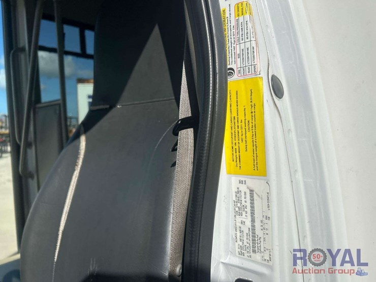 2015-ford-e350-image-20