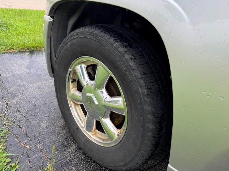 2004-gmc-envoy-image-8