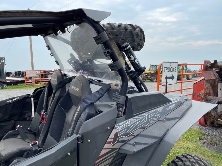 2017-polaris-rzr-xp-turbo-eps-image-12