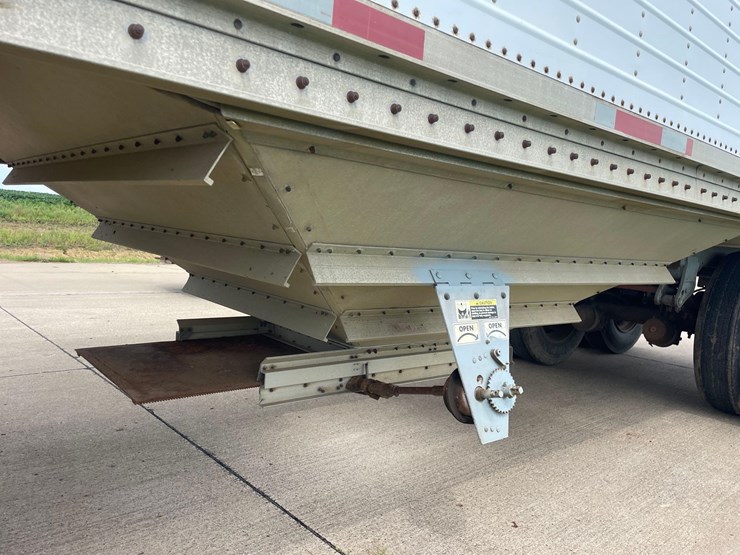 1993-wilson-grain-trailer-image-11