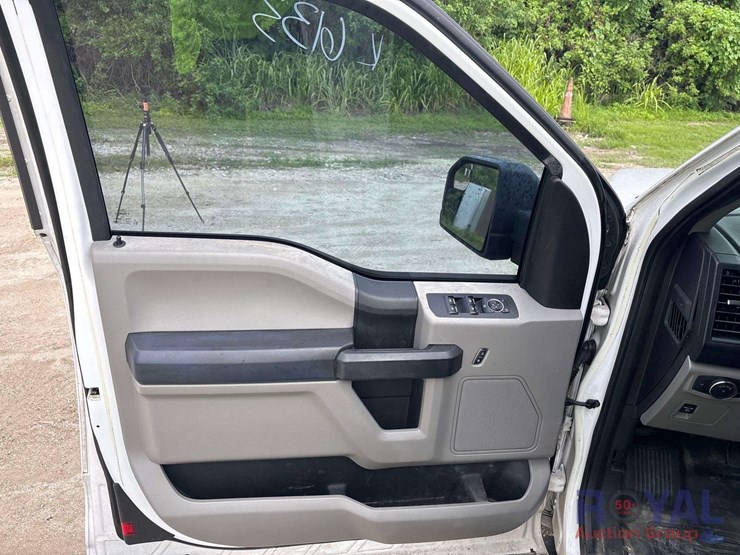 2015-ford-f150-image-4