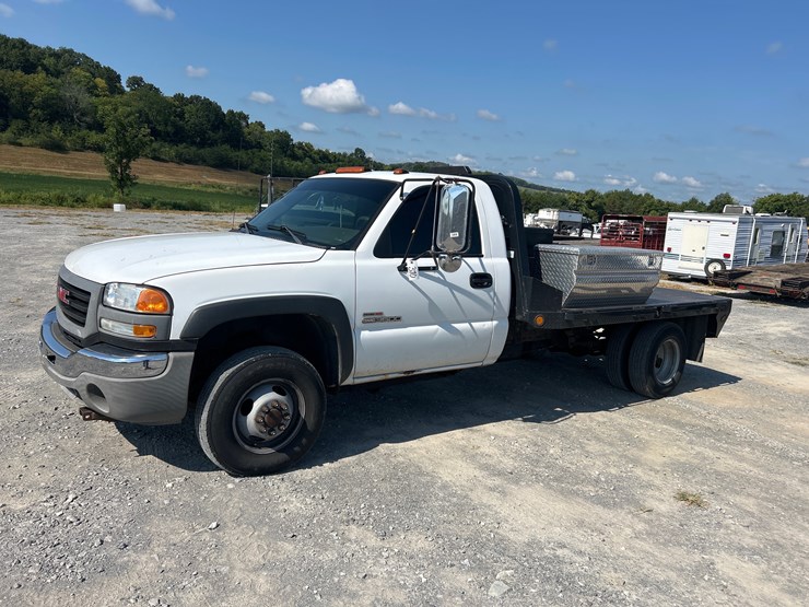 2006-gmc-3500-image-1