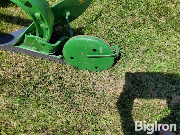 john-deere-52-image-17