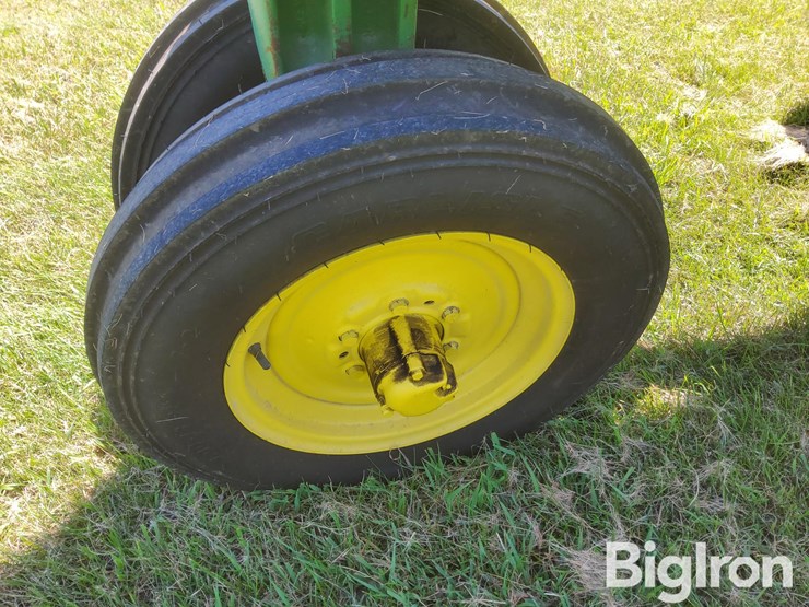 john-deere-630-image-10