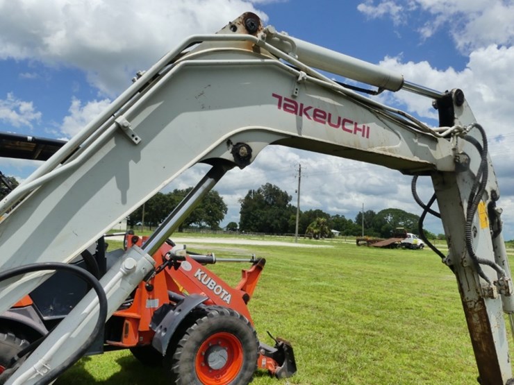 takeuchi-tb260-image-8