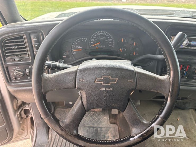 2006-chevrolet-2500hd-image-70