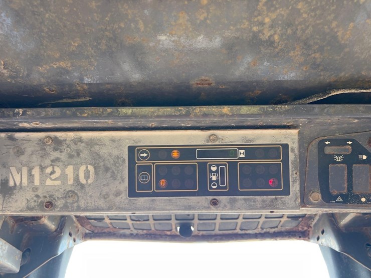 2000-new-holland-ls180-image-21