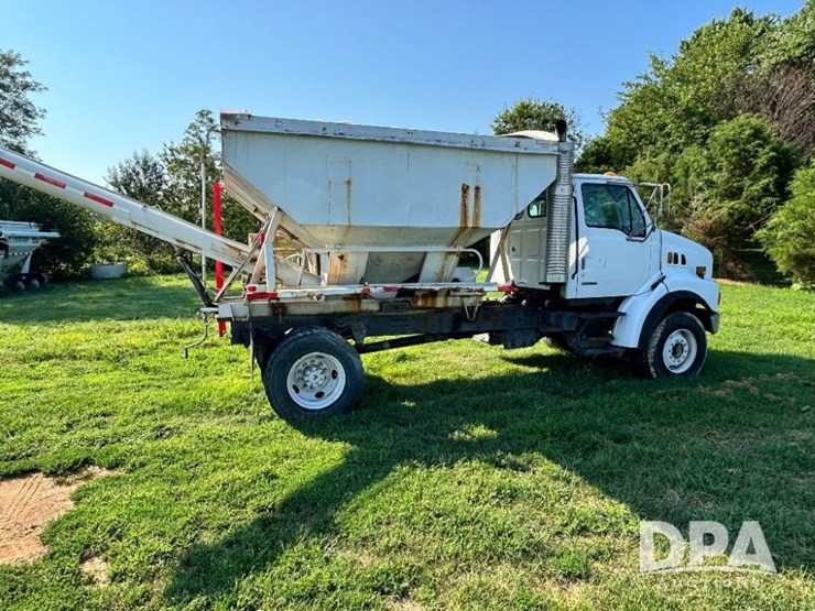 2000-sterling-dry-tender-truck-(gp11245,-unit-123831)-image-9