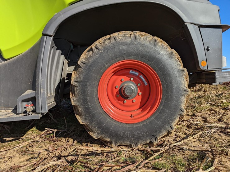 2017-claas-jaguar-860-image-4