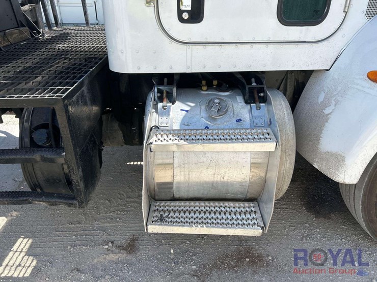 2014-peterbilt-337-image-19