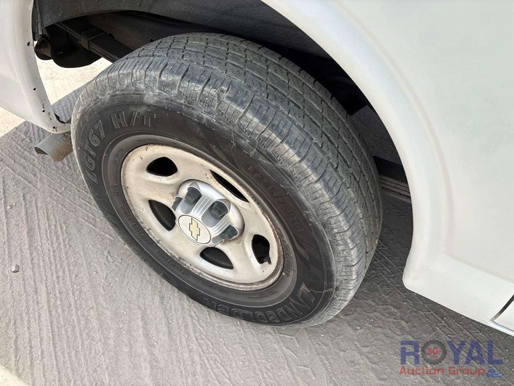 2003-chevrolet-express-1500-image-30