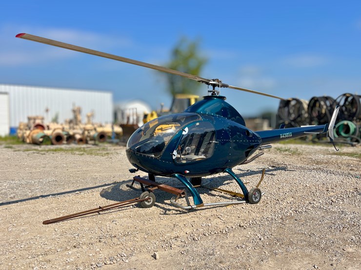 rotorway-exec-162f-helicopter-with-custom-enclosed-trailer-image-1