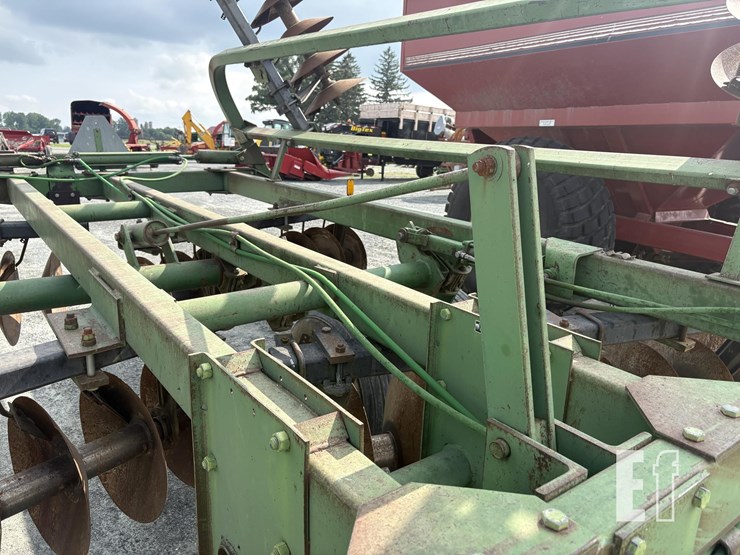 john-deere-230-image-16