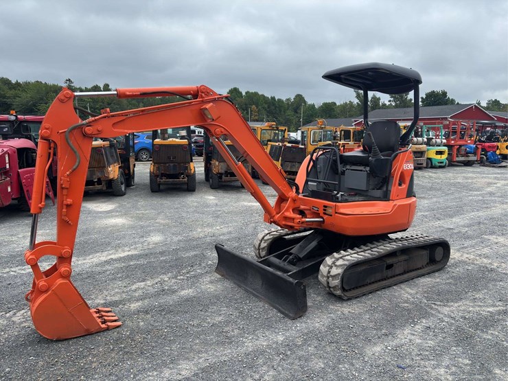 2004-hitachi-ex30u-image-1