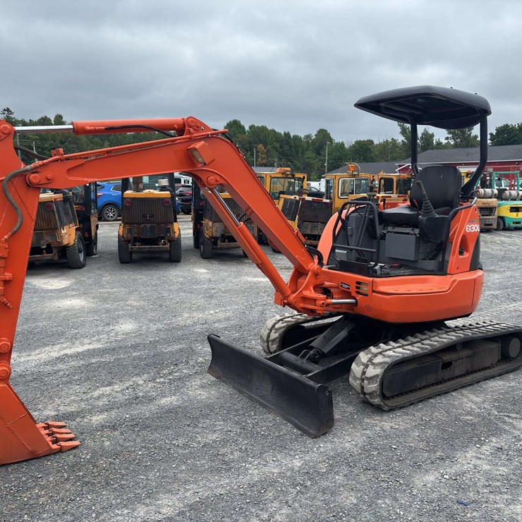 2004 HITACHI EX30U