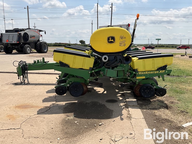 2005-john-deere-1760-image-8