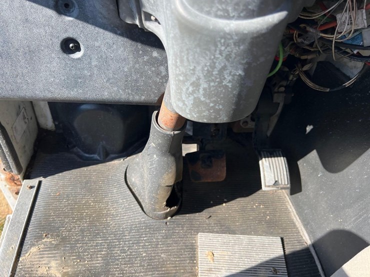 2009-mack-mru613-image-33