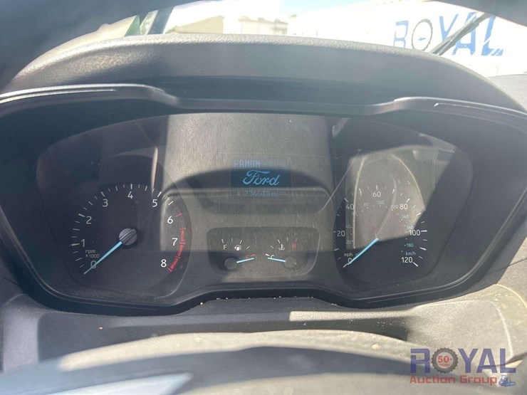 2015-ford-transit-image-9