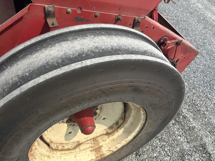case-ih-5100-image-5