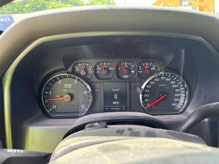 2018-gmc-sierra-2500-image-10