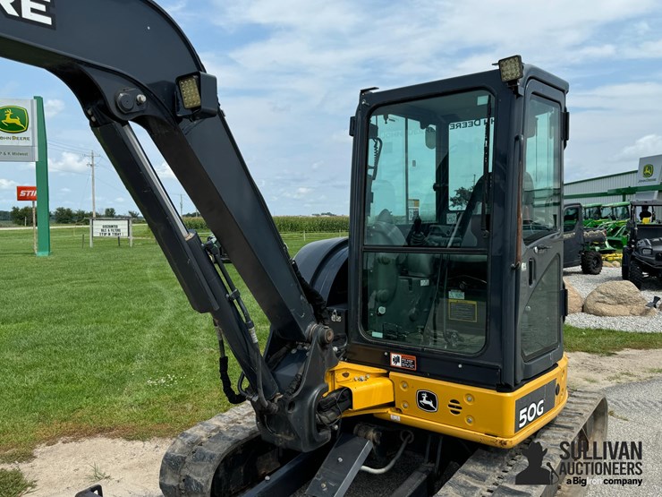2019-deere-50g-image-12