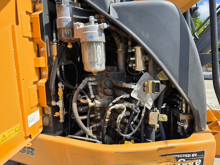 2014-case-cx145c-image-97