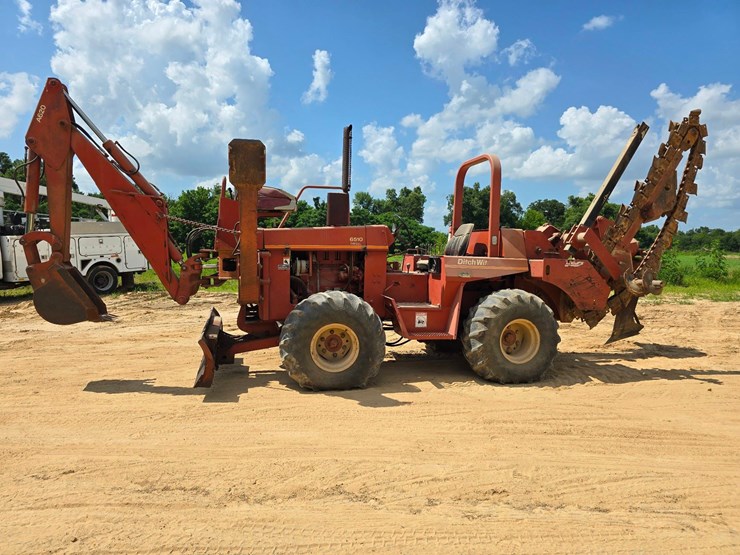 ditch-witch-6510-image-3