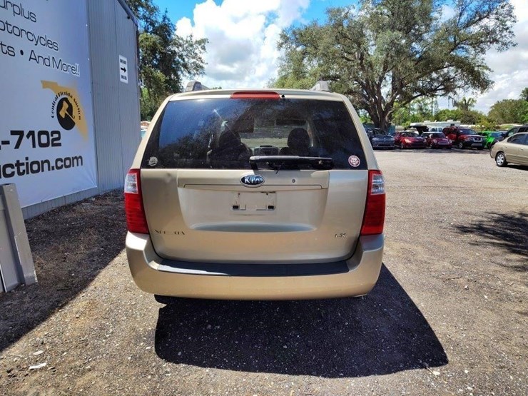 2007-kia-sedona-image-4
