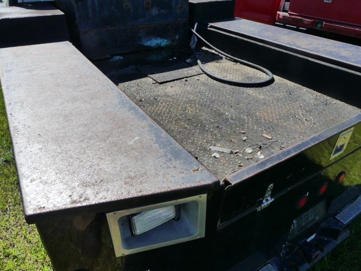 2015-chevrolet-3500-image-5