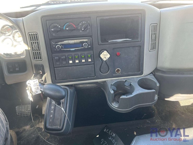 2014-international-durastar-4300-image-12