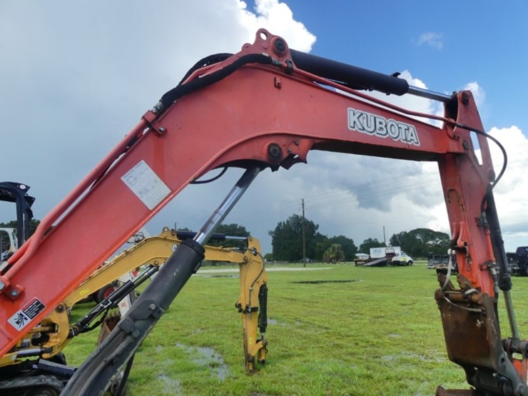kubota-u55-4-image-8