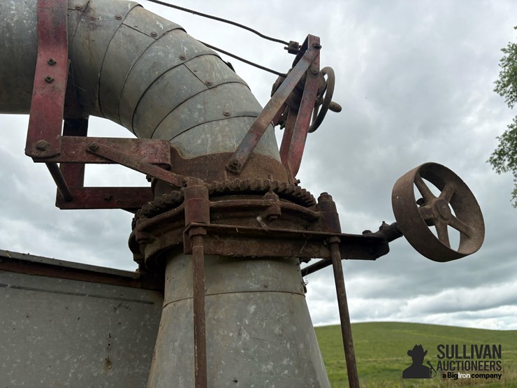 mccormick-deering-no-22-s150d-threshing-machine-image-16