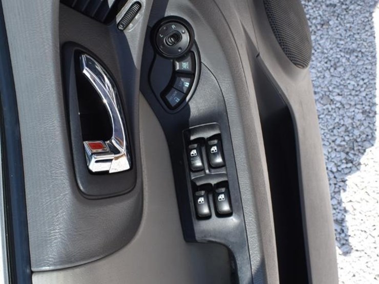 2005-hyundai-santa-fe-image-40